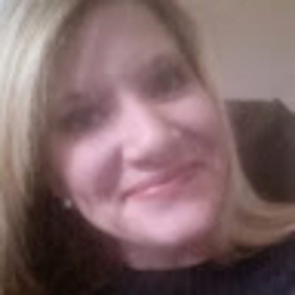 Meet your Posher, Kristin - Picture 1 of 1